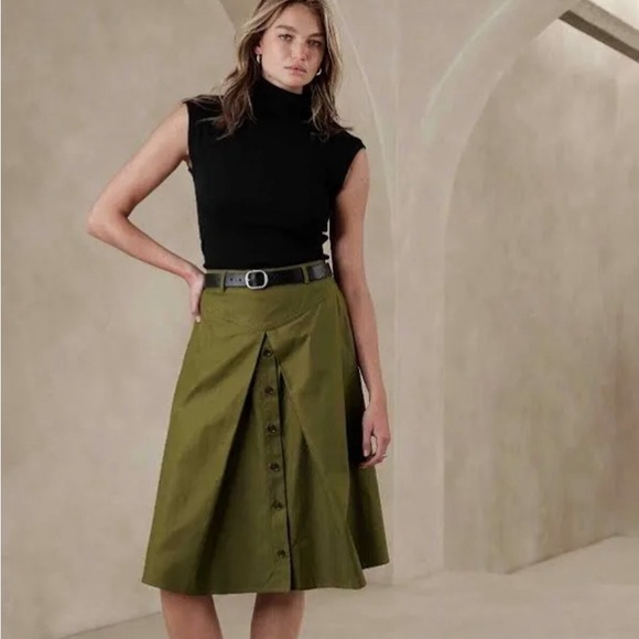 Banana Republic Sweaters - Banana Republic Factory Twill A-Line Midi Skirt
Button Front Army Green